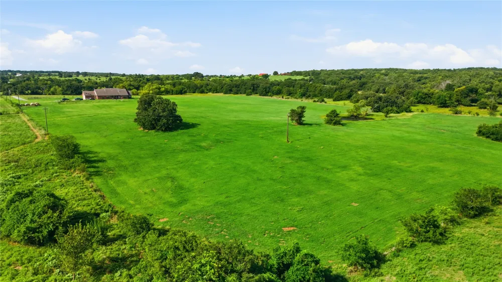 783 County Road 121 Gainesville, TX 76240