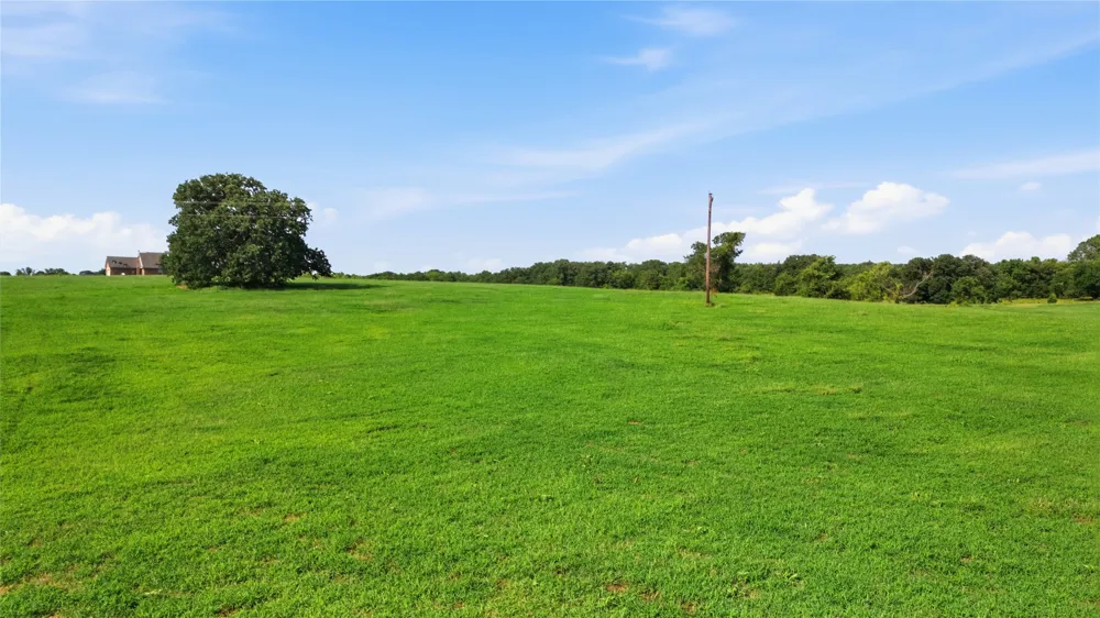 783 County Road 121 Gainesville, TX 76240
