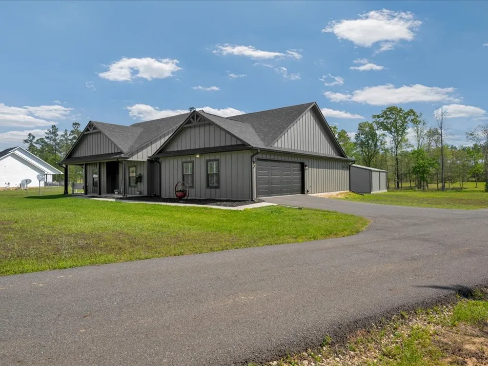 1105 Cc Road Diboll, TX 75941