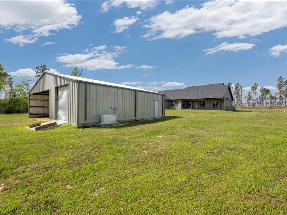 1105 Cc Road Diboll, TX 75941