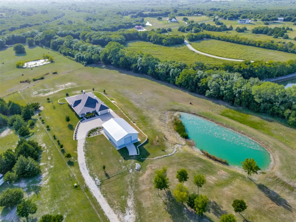 16755 County Road 566 Farmersville, TX 75442