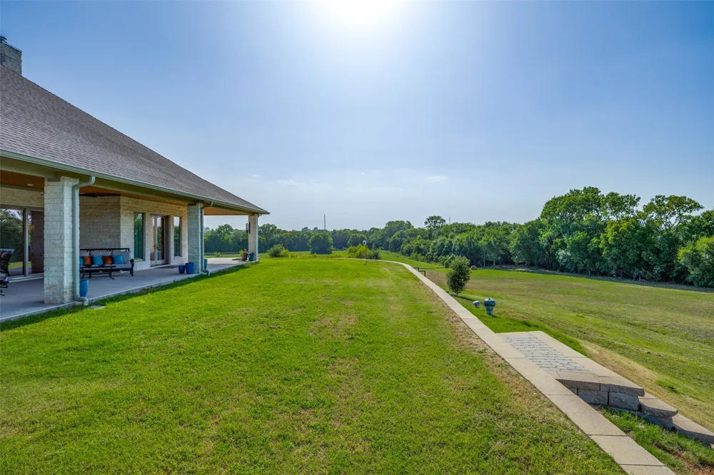 16755 County Road 566 Farmersville, TX 75442