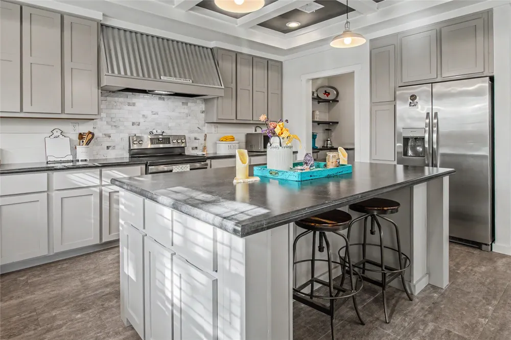 3064 Puddin Valley Road Bowie, TX 76230
