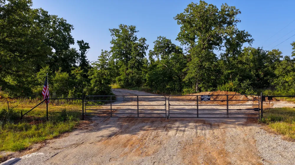 3064 Puddin Valley Road Bowie, TX 76230