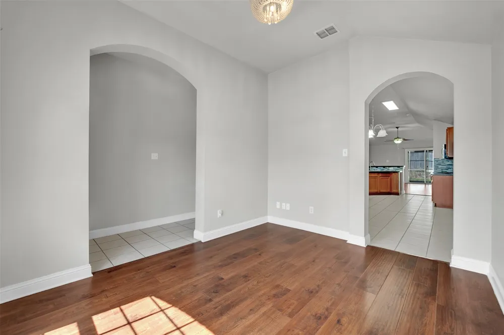5205 Mirror Lake Drive Haltom City, TX 76117