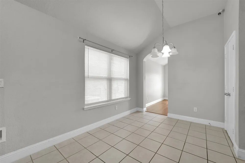 5205 Mirror Lake Drive Haltom City, TX 76117