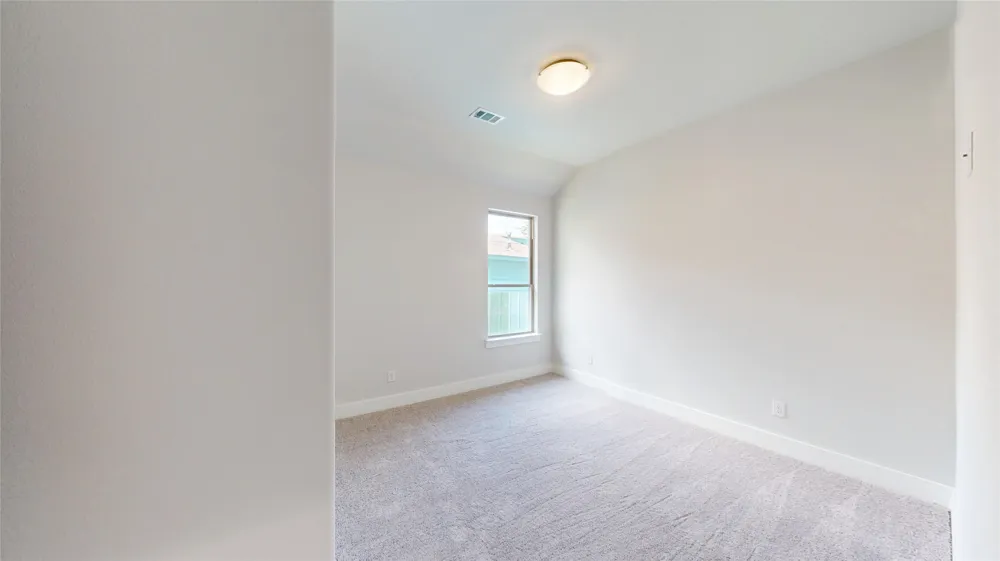 2825 S Grove Street Fort Worth, TX 76104