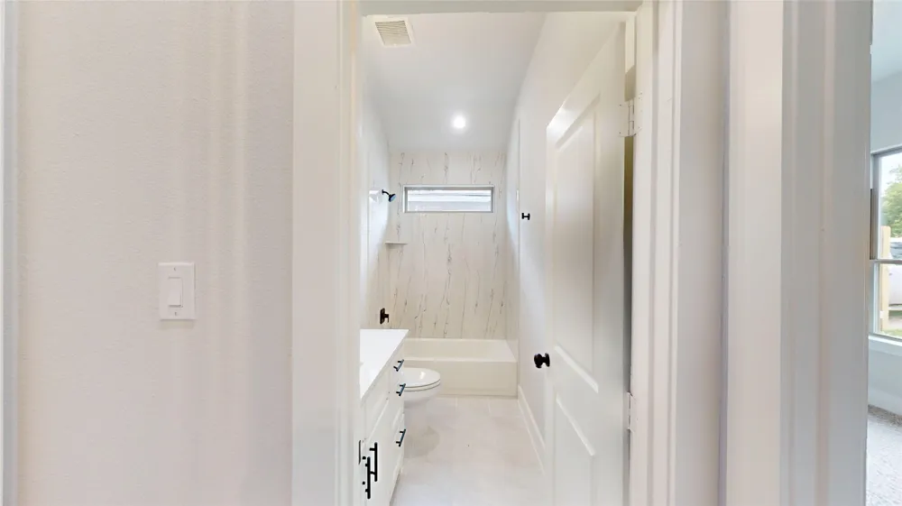 2825 S Grove Street Fort Worth, TX 76104