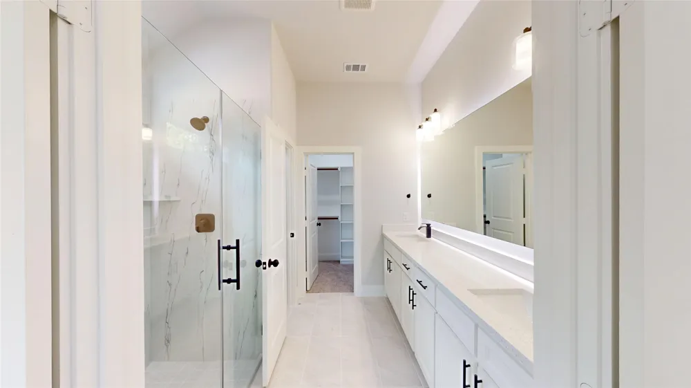 2825 S Grove Street Fort Worth, TX 76104