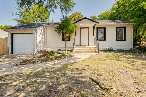 661 W Millett Drive