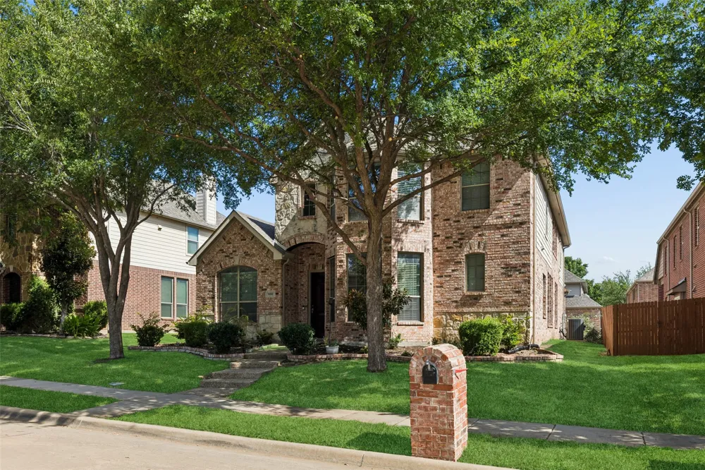 956 Cougar Drive Allen, TX 75013