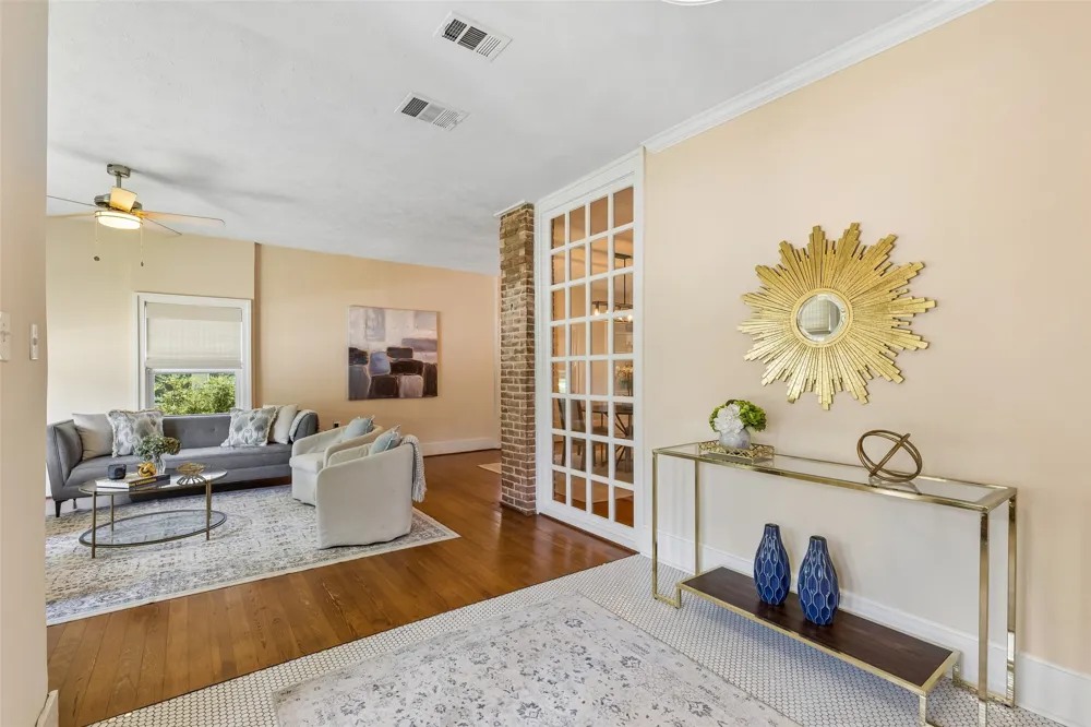 802 Turner Avenue Dallas, TX 75208