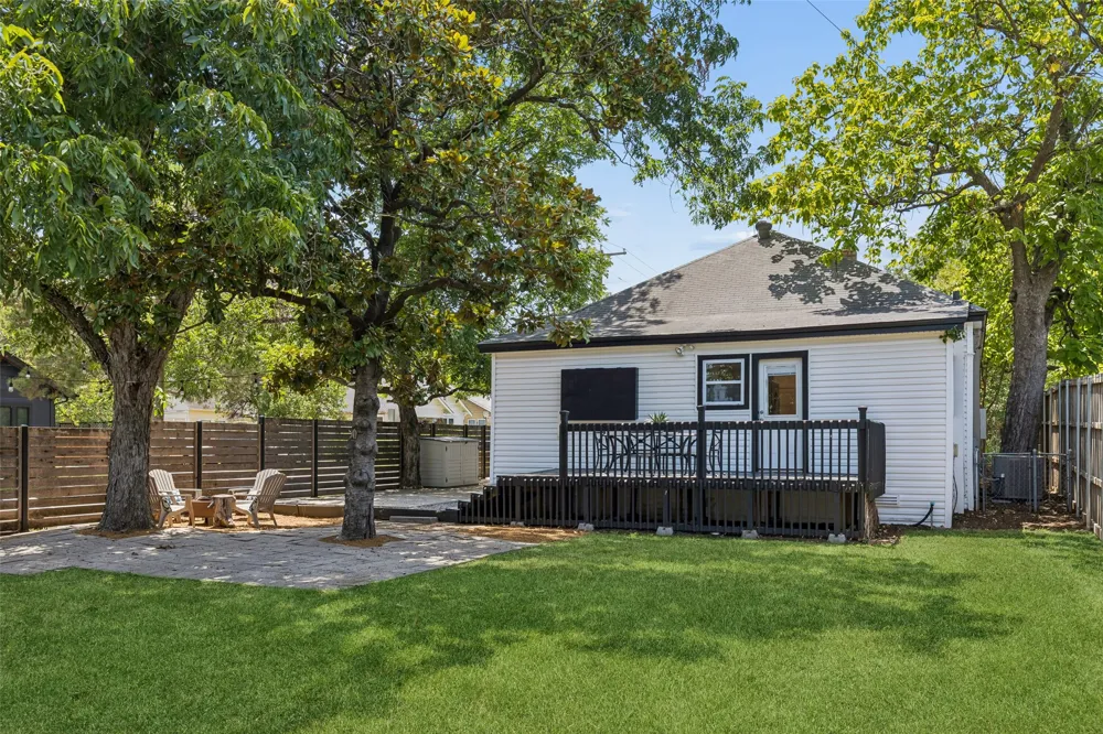 802 Turner Avenue Dallas, TX 75208
