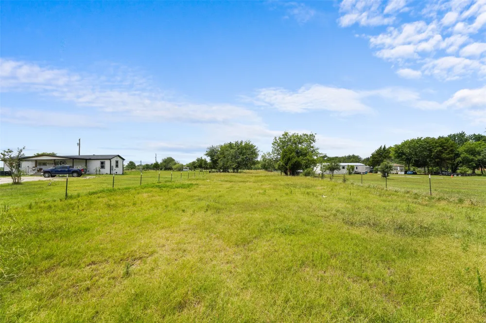 2308 County Road 3417 Wills Point, TX 75169
