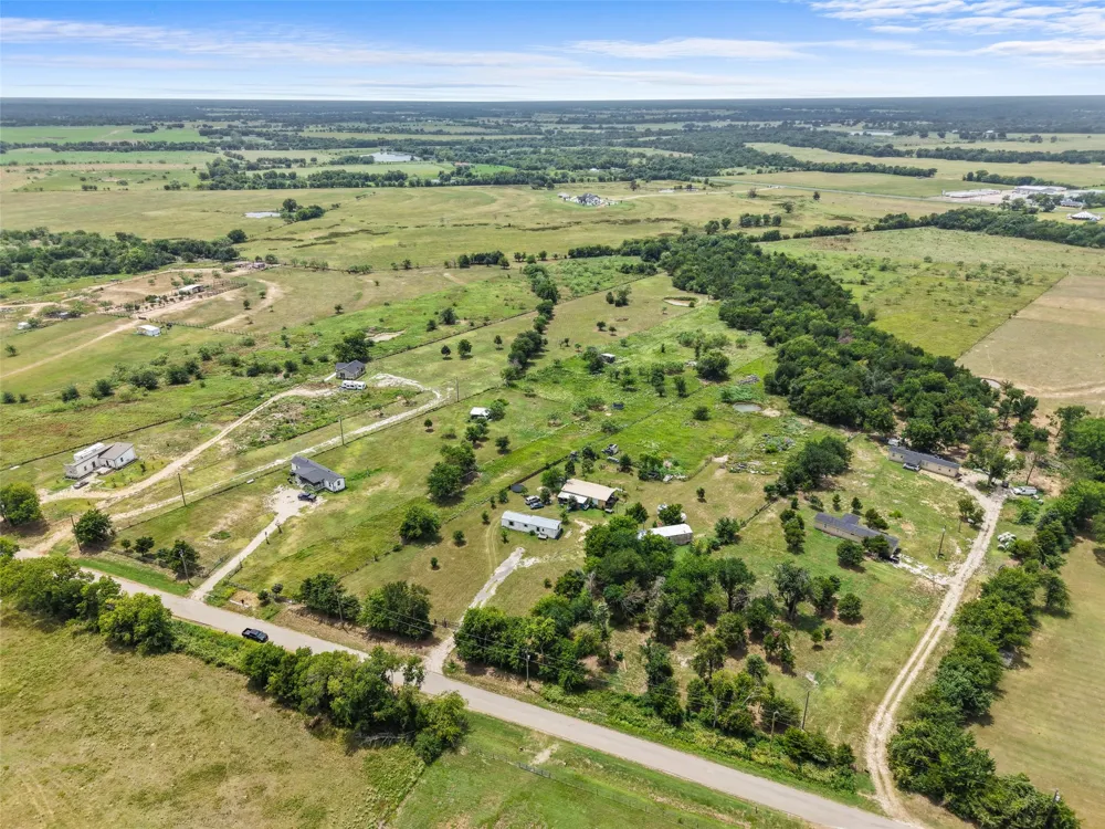 2308 County Road 3417 Wills Point, TX 75169