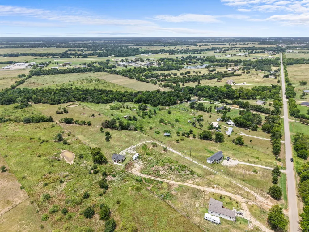 2308 County Road 3417 Wills Point, TX 75169