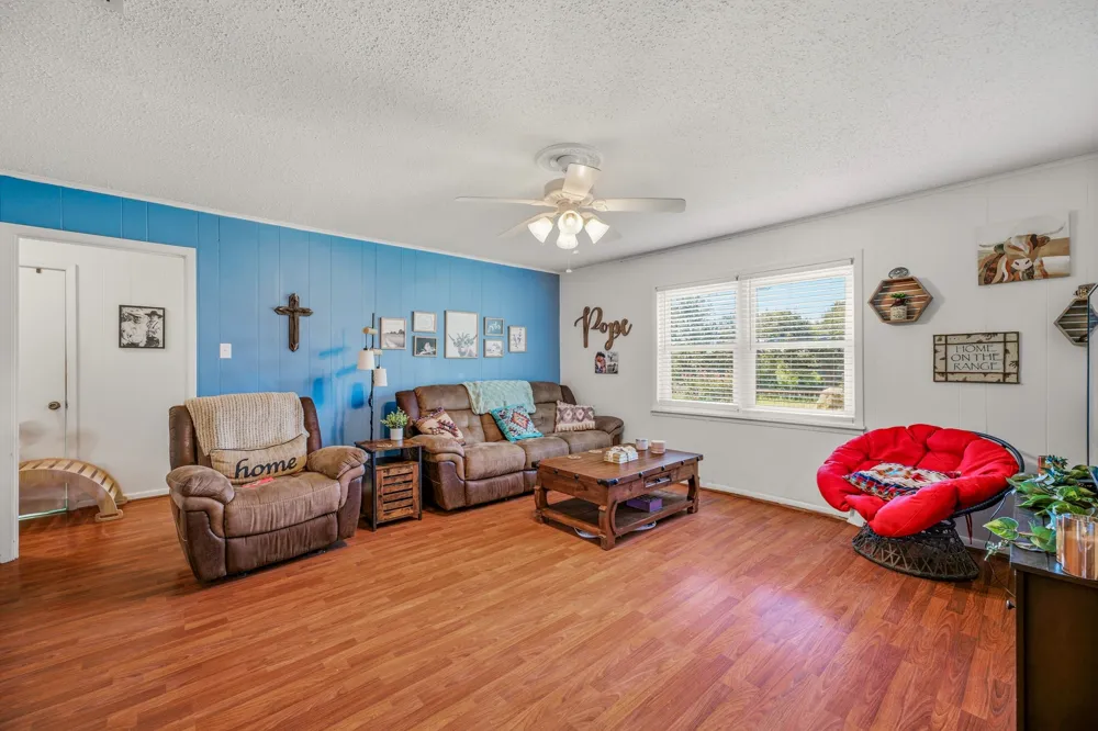 3704 County Road 801 Cleburne, TX 76031