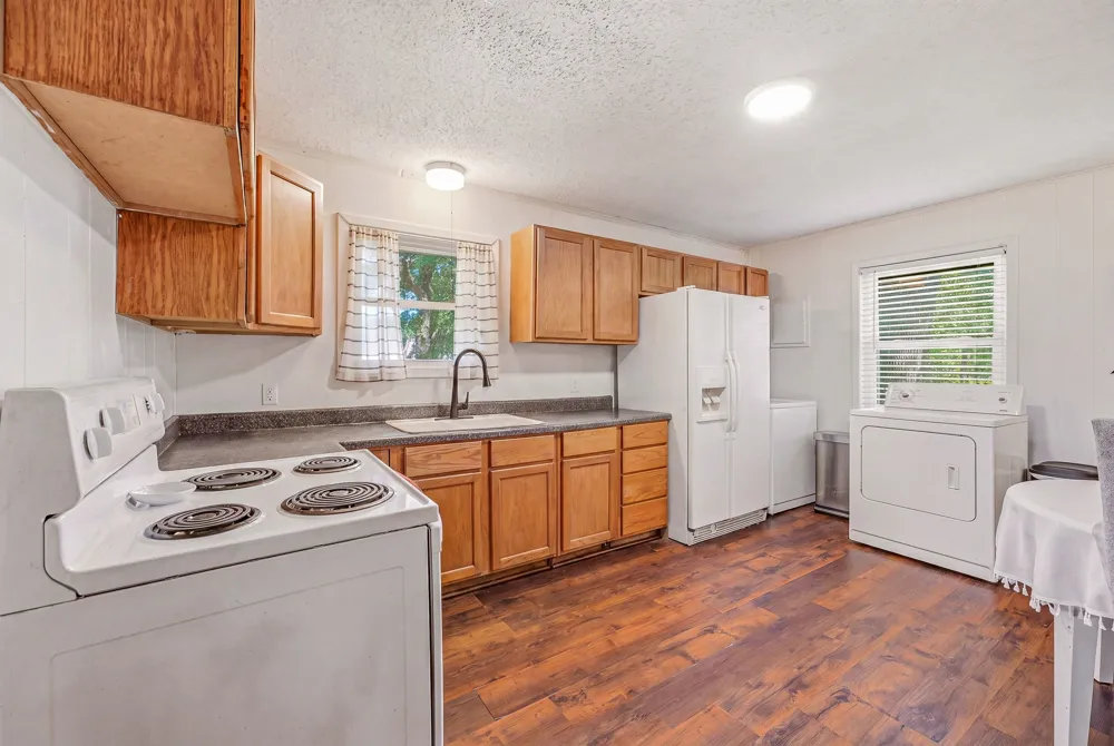 3704 County Road 801 Cleburne, TX 76031