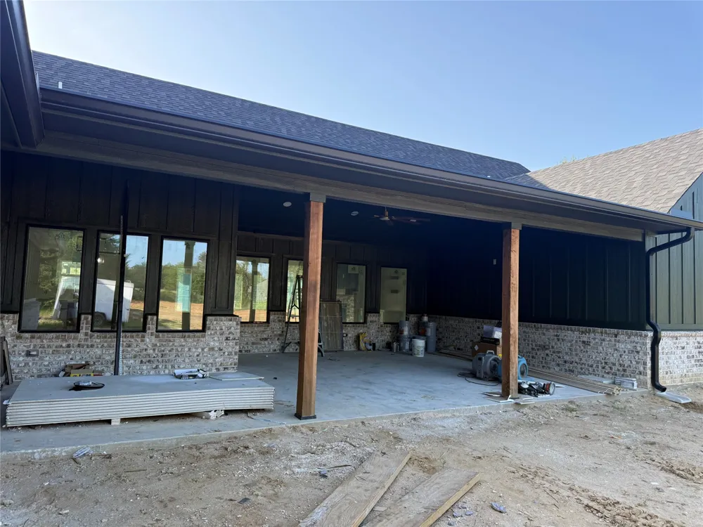 829 Private Road 44005 Blossom, TX 75416