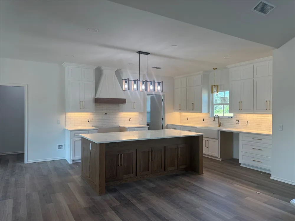 829 Private Road 44005 Blossom, TX 75416