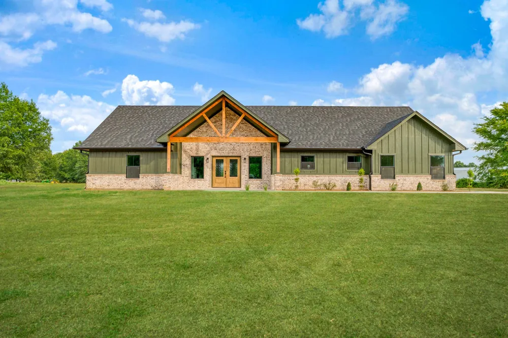 829 Private Road 44005 Blossom, TX 75416