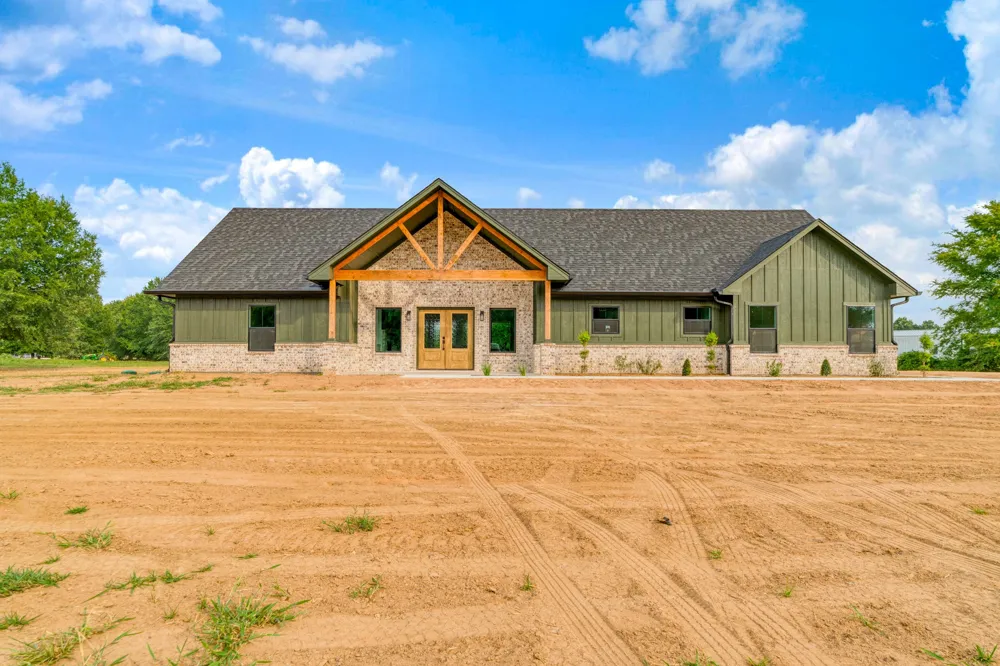829 Private Road 44005 Blossom, TX 75416