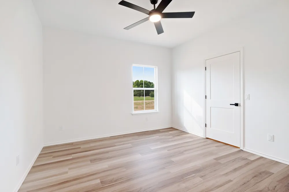 829 Private Road 44005 Blossom, TX 75416