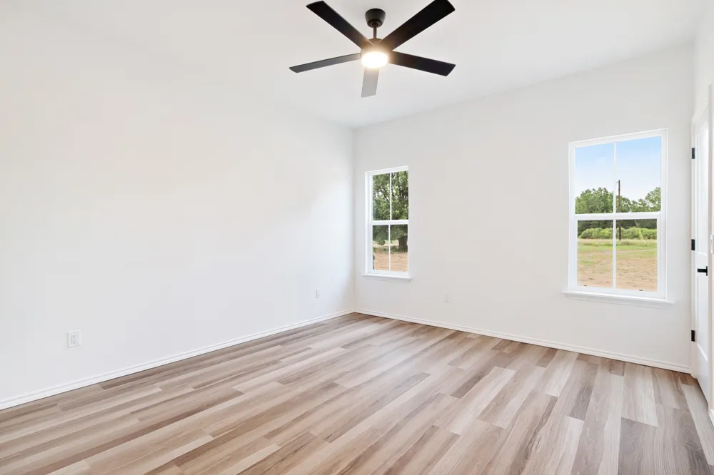 829 Private Road 44005 Blossom, TX 75416