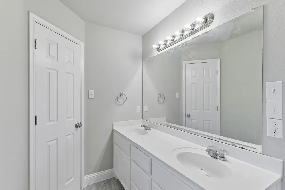 1702 La Caya Drive Mansfield, TX 76063