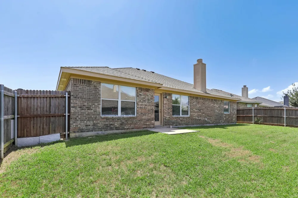 1702 La Caya Drive Mansfield, TX 76063