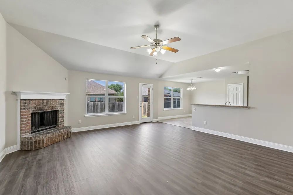 1702 La Caya Drive Mansfield, TX 76063