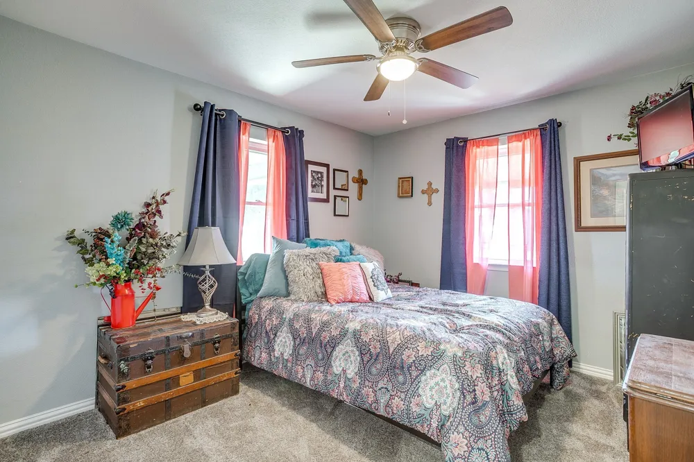 207 Trails End Poolville, TX 76487
