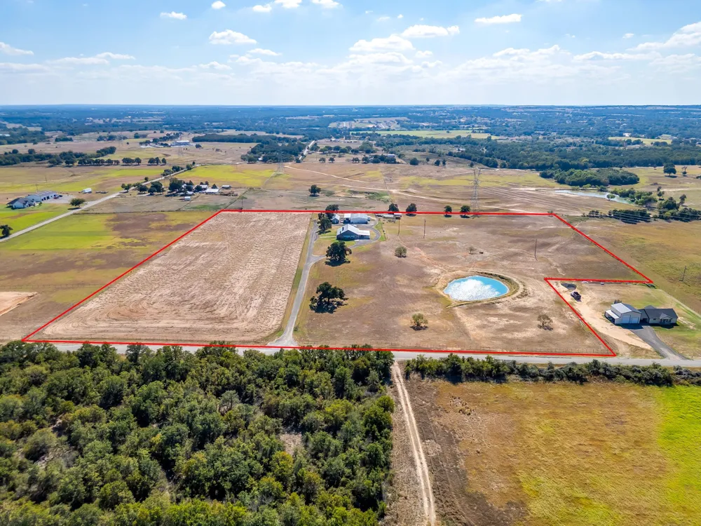 207 Trails End Poolville, TX 76487
