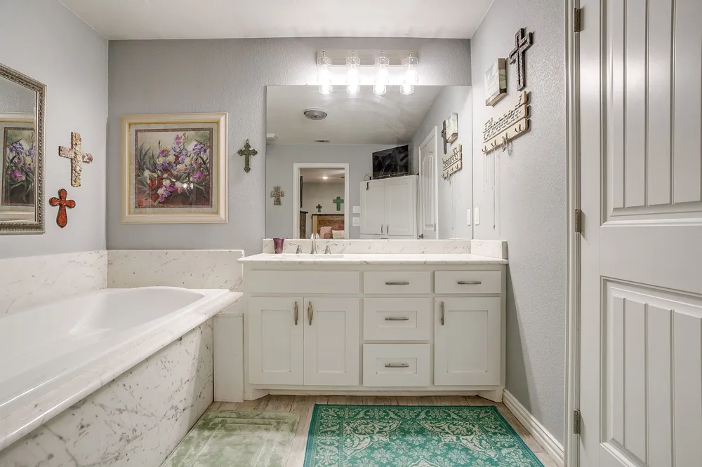 207 Trails End Poolville, TX 76487