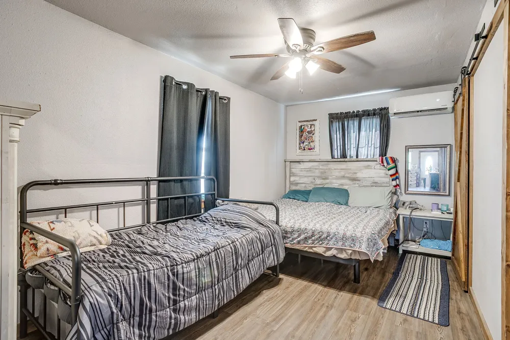 207 Trails End Poolville, TX 76487