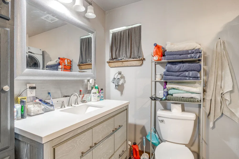 207 Trails End Poolville, TX 76487