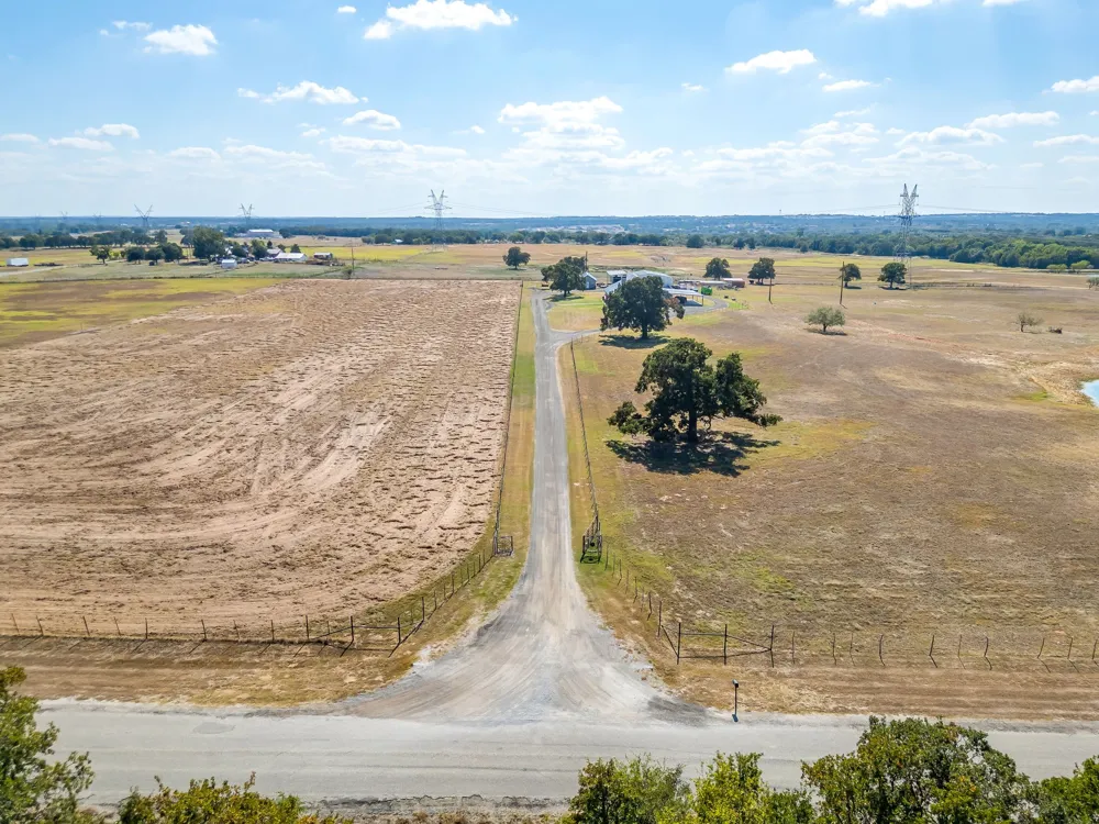 207 Trails End Poolville, TX 76487