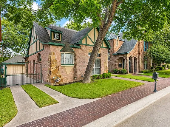 508 Phillip Drive Cedar Hill, TX 75104