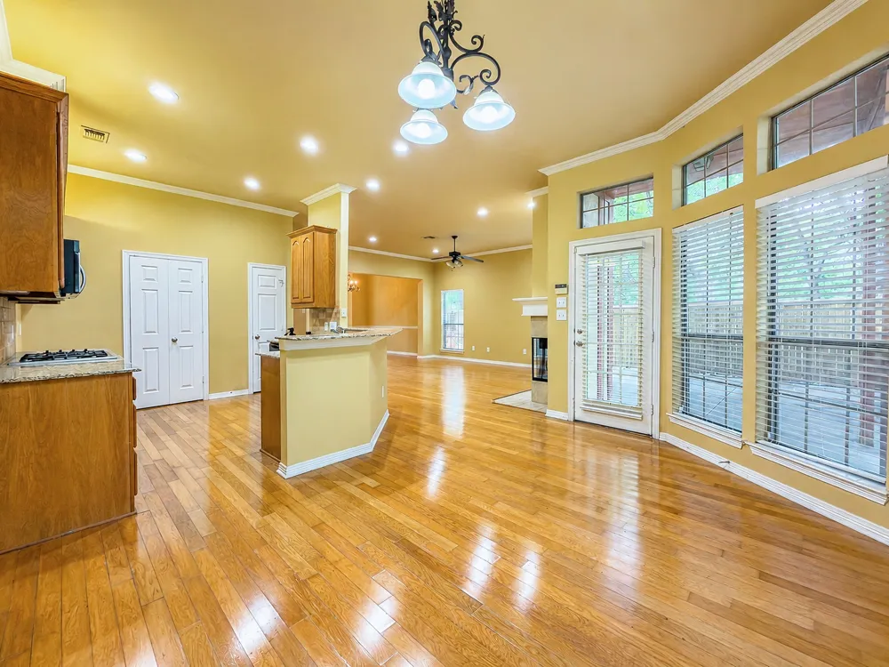 504 Phillip Drive Cedar Hill, TX 75104