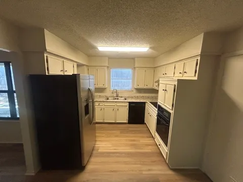 401 Towne House Lane