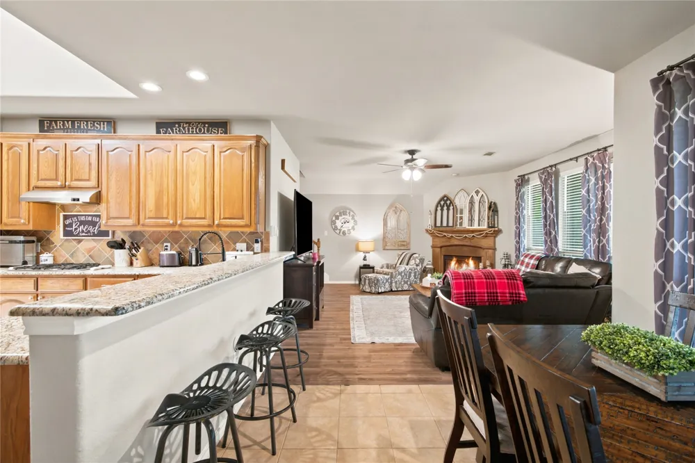 8 Tallwood Lane Edgecliff Village, TX 76134