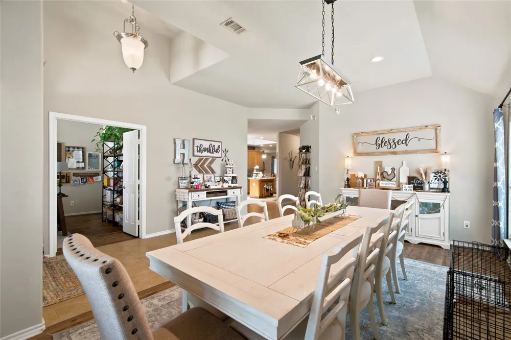 8 Tallwood Lane Edgecliff Village, TX 76134