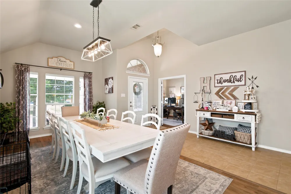 8 Tallwood Lane Edgecliff Village, TX 76134