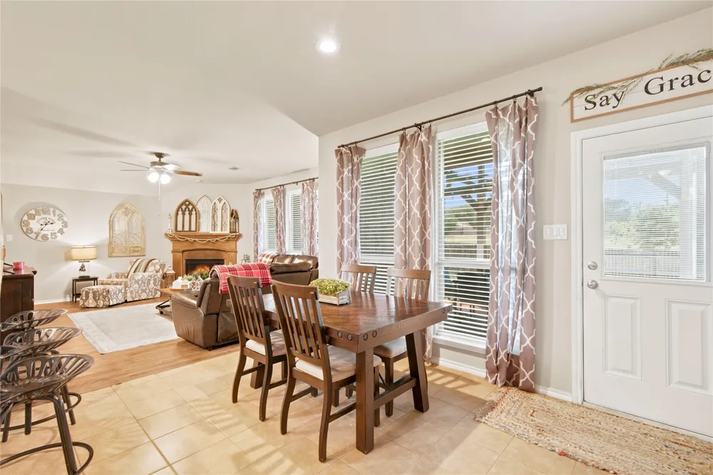 8 Tallwood Lane Edgecliff Village, TX 76134