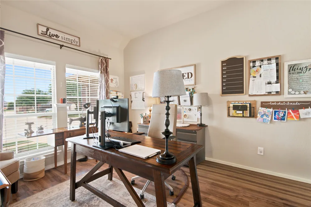 8 Tallwood Lane Edgecliff Village, TX 76134