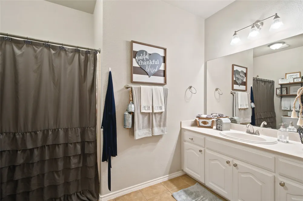 8 Tallwood Lane Edgecliff Village, TX 76134