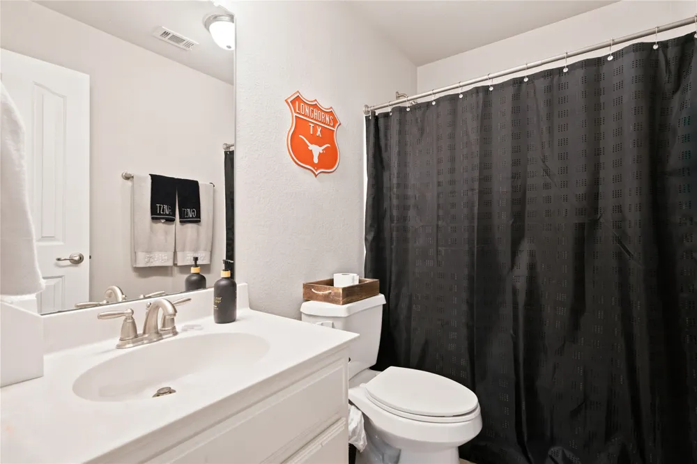 8 Tallwood Lane Edgecliff Village, TX 76134