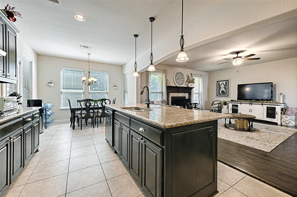 6010 Park View Drive Midlothian, TX 76065