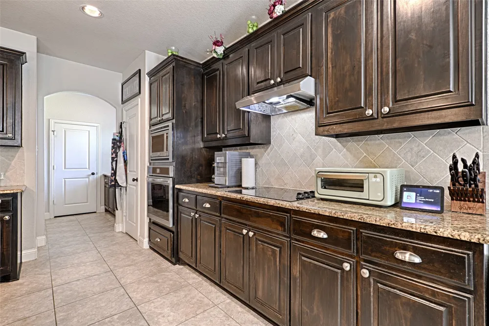 6010 Park View Drive Midlothian, TX 76065