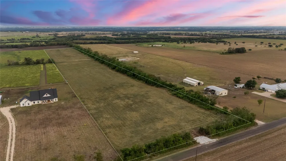 8153 Prairie Chapel Road Crawford, TX 76638